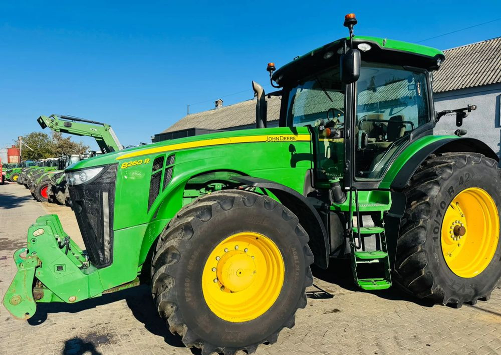 John Deere 8260R - Máy cày: hình 2 John Deere 8260R - Máy cày: hình 2