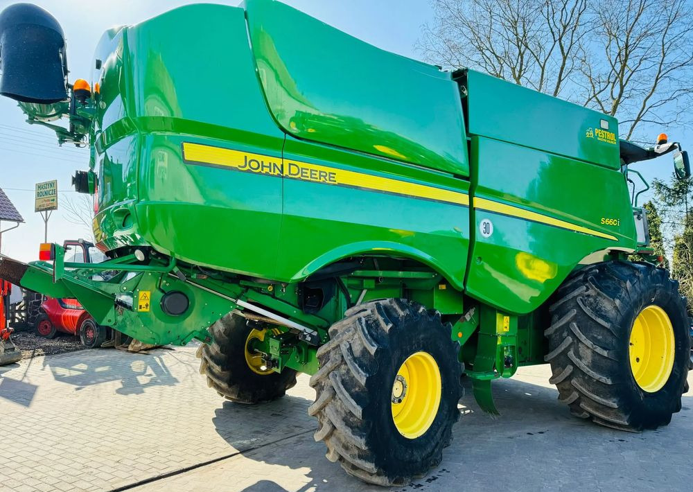 John Deere S660i - Máy gặt đập: hình 2 John Deere S660i - Máy gặt đập: hình 2