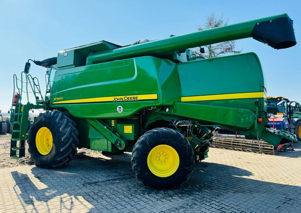 John Deere W540i - Máy gặt đập: hình 5 John Deere W540i - Máy gặt đập: hình 5