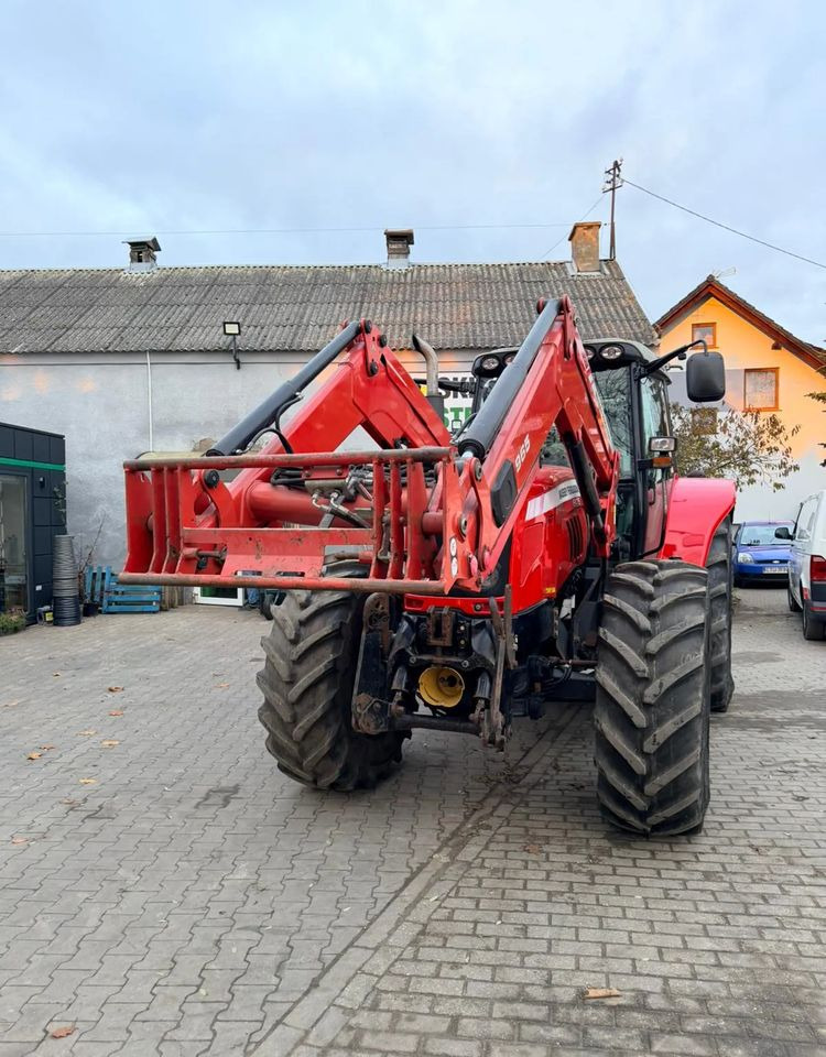 Massey Ferguson 6475 Dyna 6 - Máy cày: hình 4 Massey Ferguson 6475 Dyna 6 - Máy cày: hình 4