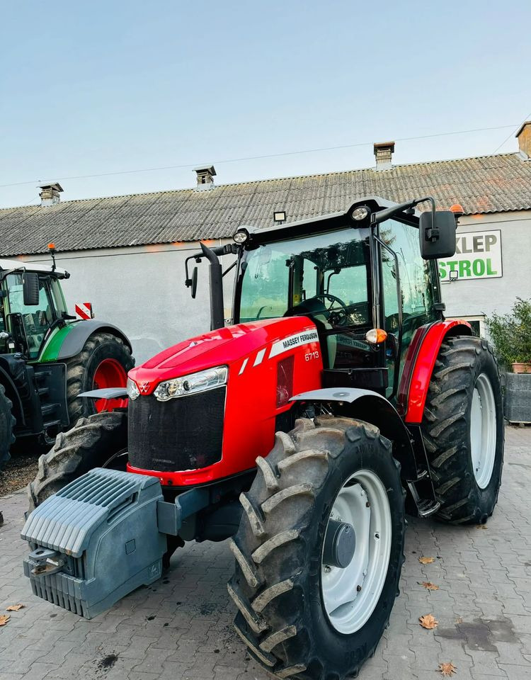 Massey Ferguson 6713 - Máy cày: hình 2 Massey Ferguson 6713 - Máy cày: hình 2