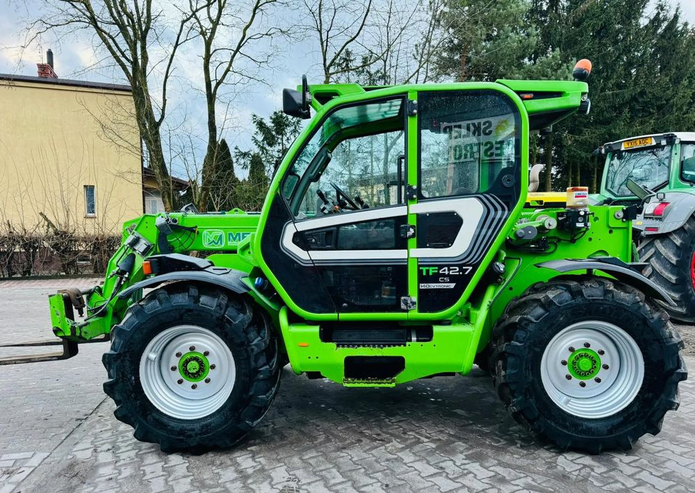 Merlo TF 42.7 CS - Xe nhấc hình viễn vọng kính: hình 2 Merlo TF 42.7 CS - Xe nhấc hình viễn vọng kính: hình 2