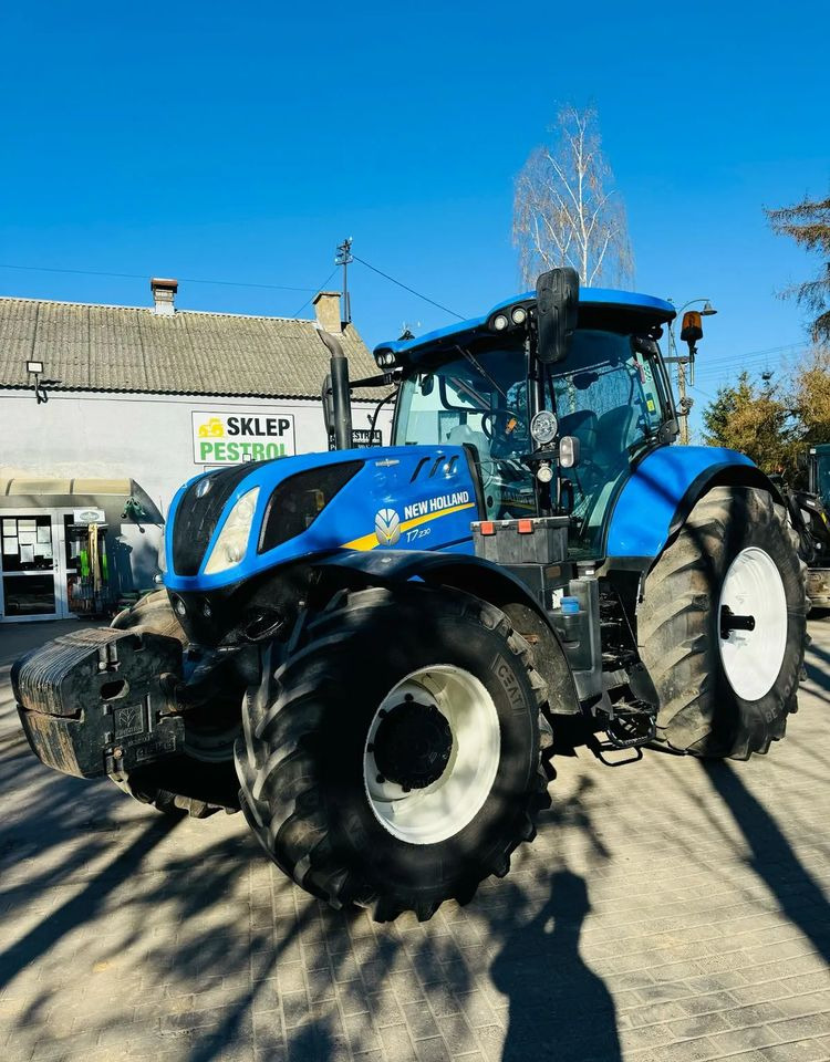 New Holland T7.230 - Máy cày: hình 2 New Holland T7.230 - Máy cày: hình 2