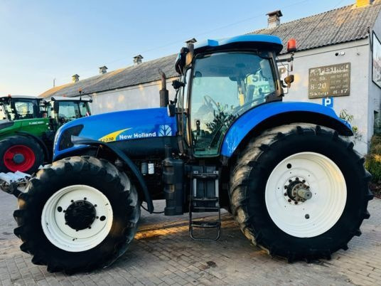 New Holland T7030 - Máy cày: hình 5 New Holland T7030 - Máy cày: hình 5