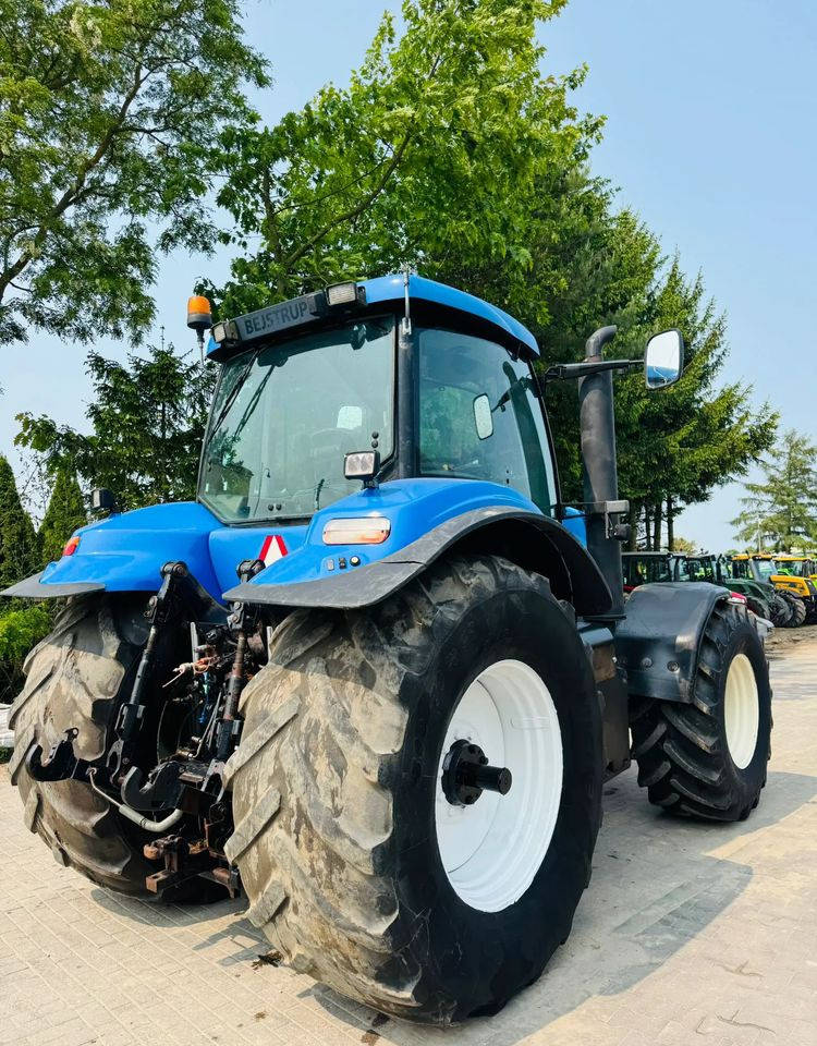 New Holland T8040 - Máy cày: hình 3 New Holland T8040 - Máy cày: hình 3