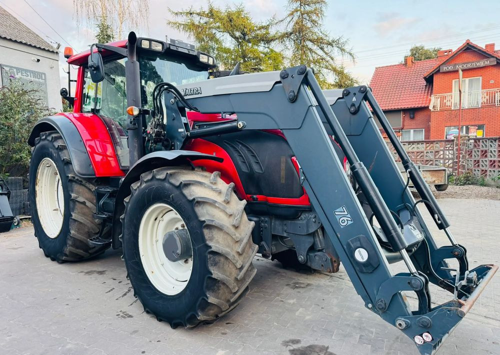 Valtra T213 Versu - Máy cày: hình 5 Valtra T213 Versu - Máy cày: hình 5