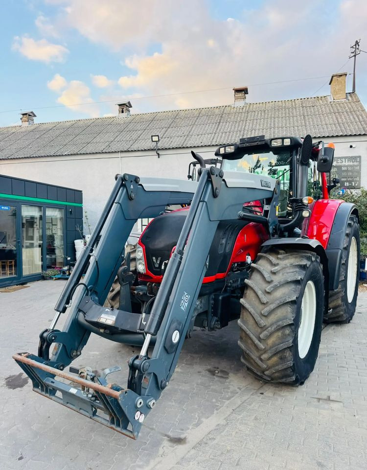Valtra T213 Versu - Máy cày: hình 3 Valtra T213 Versu - Máy cày: hình 3