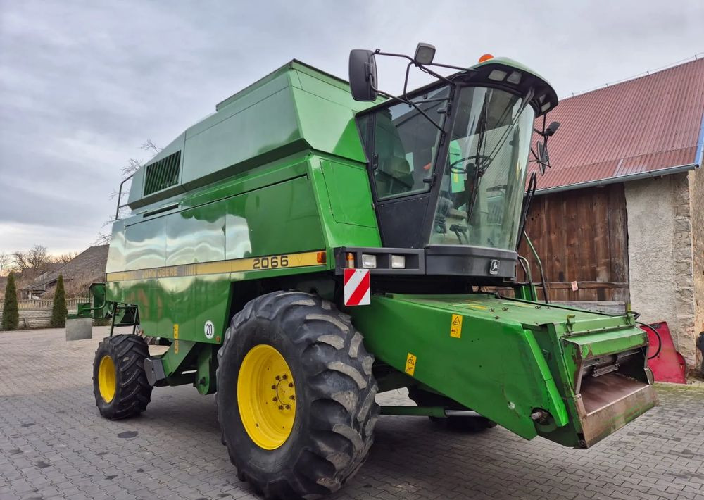 John Deere 2066 - Máy gặt đập: hình 2 John Deere 2066 - Máy gặt đập: hình 2