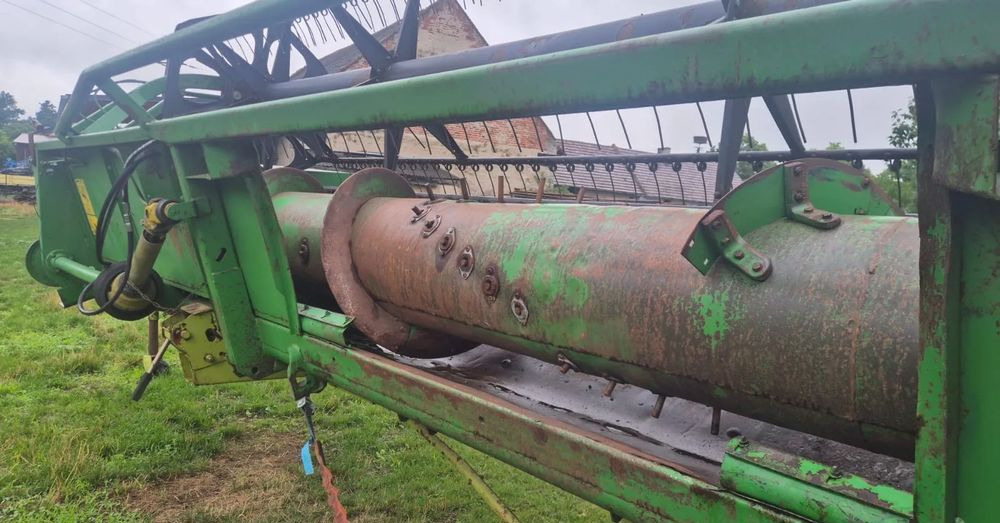 John Deere 922 - Máy gặt liên hợp: hình 3 John Deere 922 - Máy gặt liên hợp: hình 3