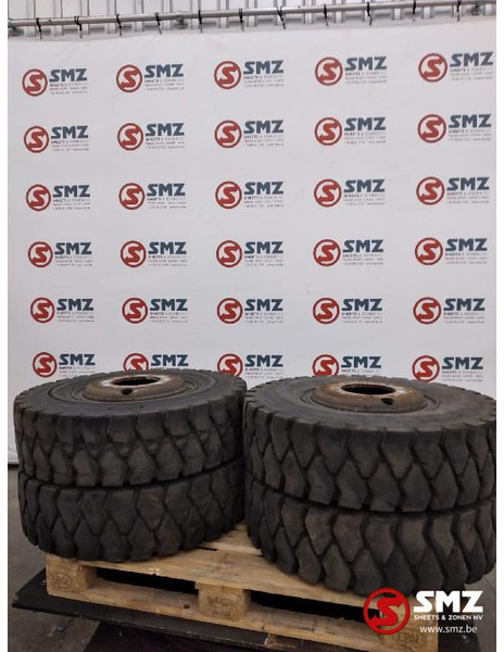 Lốp cho Xe tải Bridgestone Occ industrieband Bridgestone 8.25-15: hình 1