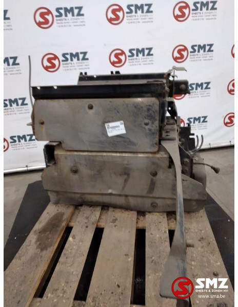 DAF Occ AdBlue tank 50L met Daf CF85 - Bình AdBlue cho Xe tải: hình 3 DAF Occ AdBlue tank 50L met Daf CF85 - Bình AdBlue cho Xe tải: hình 3