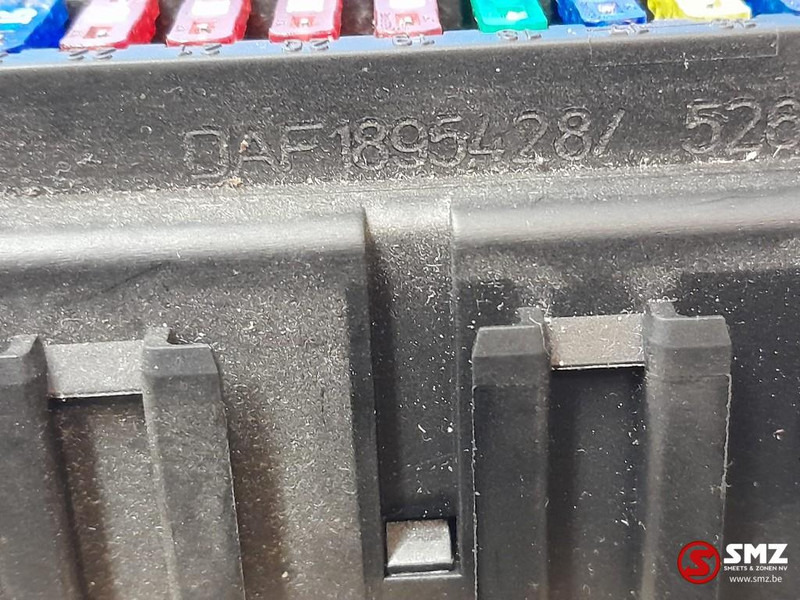 DAF Occ zekeringskast DAF - Linh kiện điện cho Xe tải: hình 3 DAF Occ zekeringskast DAF - Linh kiện điện cho Xe tải: hình 3
