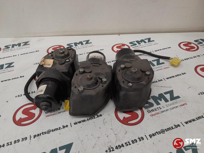 DAF Set van 3 ruitenwissermotors DAF - Cần gạt nước cho Xe tải: hình 1 DAF Set van 3 ruitenwissermotors DAF - Cần gạt nước cho Xe tải: hình 1
