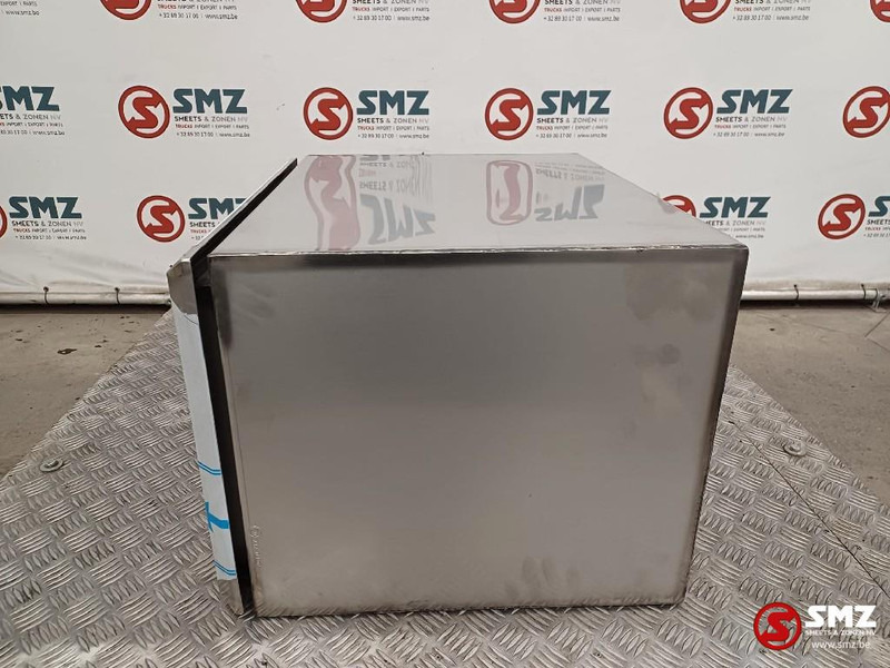 Diversen Occ RVS gereedschapskoffer 60 cm x 50 cm x 40 cm - Khung/ Sườn cho Xe tải: hình 4 Diversen Occ RVS gereedschapskoffer 60 cm x 50 cm x 40 cm - Khung/ Sườn cho Xe tải: hình 4