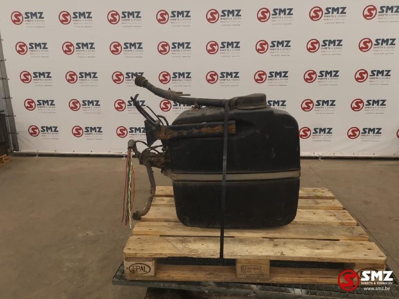 Iveco Occ AdBlue tank 62L Iveco - Bình AdBlue cho Xe tải: hình 1 Iveco Occ AdBlue tank 62L Iveco - Bình AdBlue cho Xe tải: hình 1