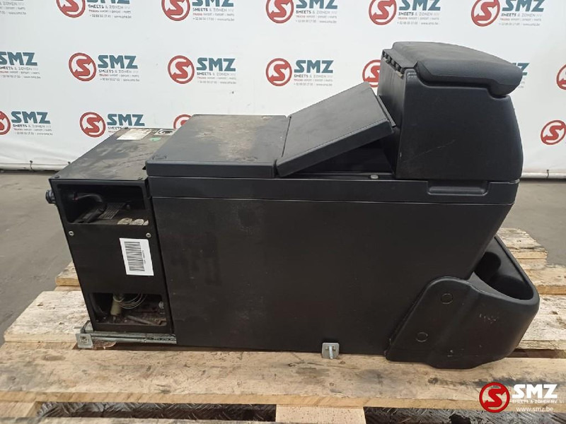 Iveco Occ koelkast 24L Iveco - Cabin và nội thất cho Xe tải: hình 2 Iveco Occ koelkast 24L Iveco - Cabin và nội thất cho Xe tải: hình 2