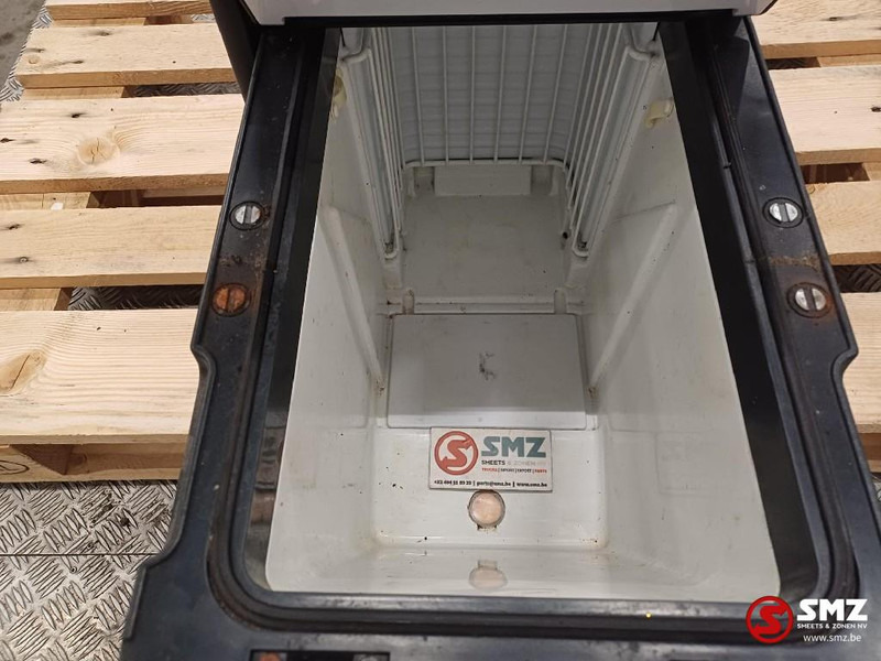 Iveco Occ koelkast Iveco - Cabin và nội thất cho Xe tải: hình 5 Iveco Occ koelkast Iveco - Cabin và nội thất cho Xe tải: hình 5
