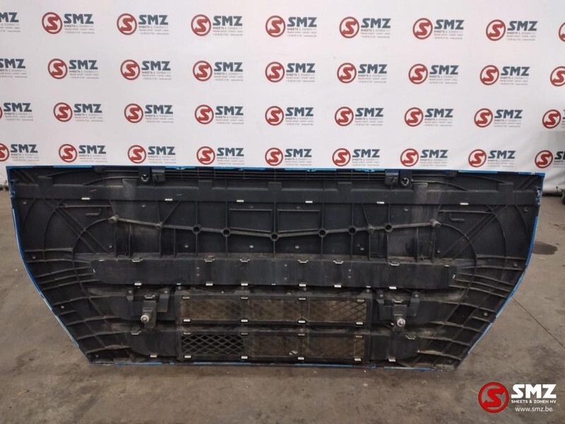 Iveco Occ voorgrille/ motorkap Iveco Stralis 504170809 - Lưới tản nhiệt cho Xe tải: hình 2 Iveco Occ voorgrille/ motorkap Iveco Stralis 504170809 - Lưới tản nhiệt cho Xe tải: hình 2