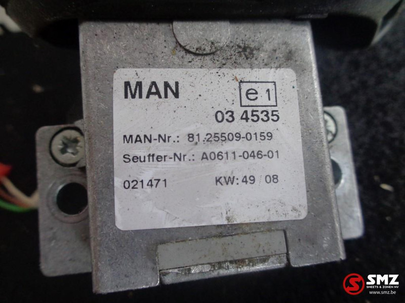 MAN Occ combischakelaar retarder MAN - Công tắc cột lái cho Xe tải: hình 2 MAN Occ combischakelaar retarder MAN - Công tắc cột lái cho Xe tải: hình 2