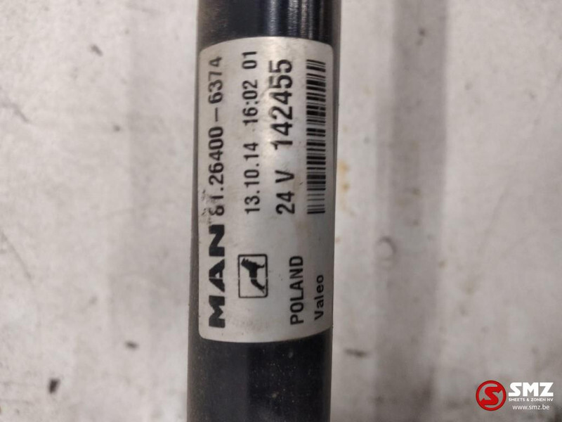 MAN Occ ruitenwissermechanisme MAN TGX 81264006374 - Cần gạt nước cho Xe tải: hình 4 MAN Occ ruitenwissermechanisme MAN TGX 81264006374 - Cần gạt nước cho Xe tải: hình 4