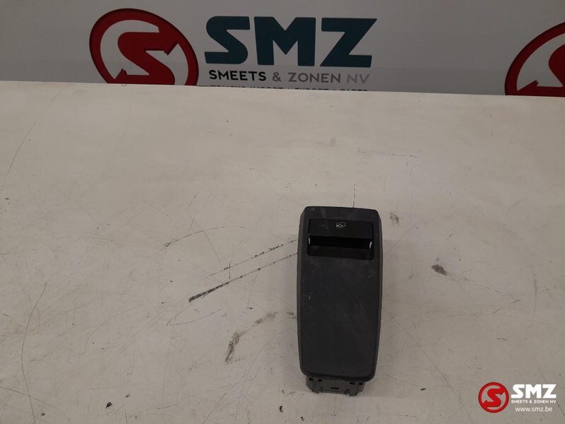 MAN Occ vensterschakelaar MAN TGS 81258067095 - Cabin và nội thất cho Xe tải: hình 1 MAN Occ vensterschakelaar MAN TGS 81258067095 - Cabin và nội thất cho Xe tải: hình 1