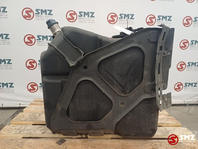 Mercedes-Benz Occ AdBluetank Mercedes - Hệ thống nhiên liệu cho Xe tải: hình 4 Mercedes-Benz Occ AdBluetank Mercedes - Hệ thống nhiên liệu cho Xe tải: hình 4