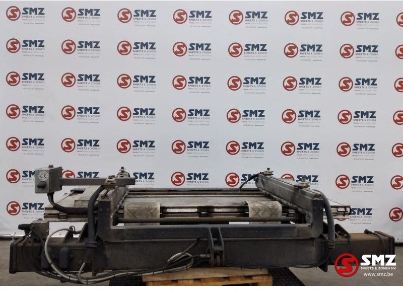 Mercedes-Benz Occ Laadlift BAR cargolift 1100kg - 140cm - Nâng đuôi cho Xe tải: hình 1 Mercedes-Benz Occ Laadlift BAR cargolift 1100kg - 140cm - Nâng đuôi cho Xe tải: hình 1