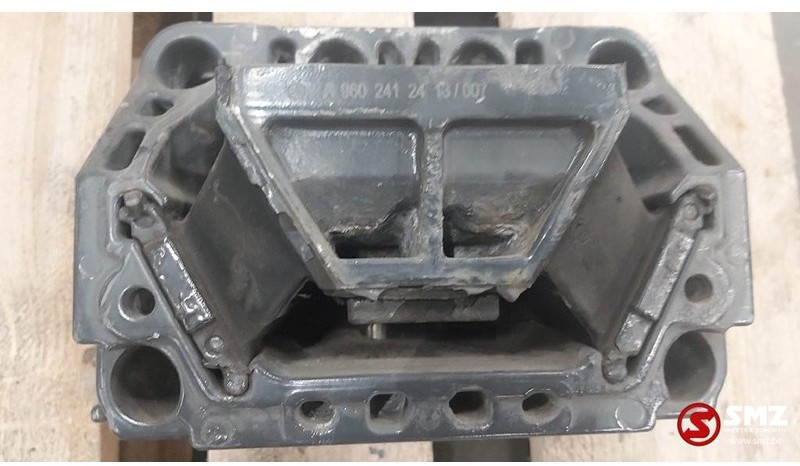 Mercedes-Benz Occ Motorsteun (achterste) Actros MP4 - Cao su chân máy cho Xe tải: hình 2 Mercedes-Benz Occ Motorsteun (achterste) Actros MP4 - Cao su chân máy cho Xe tải: hình 2