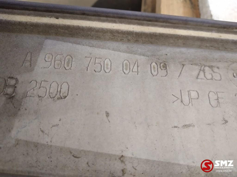 Mercedes-Benz Occ motorkap Mercedes - Nắp máy cho Xe tải: hình 4 Mercedes-Benz Occ motorkap Mercedes - Nắp máy cho Xe tải: hình 4