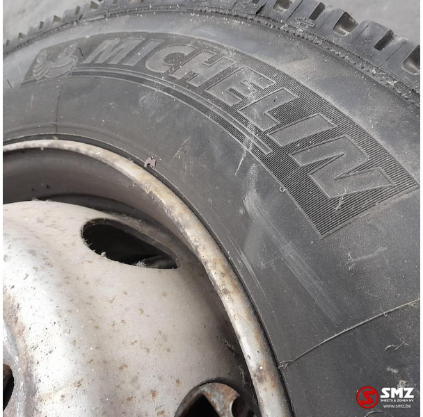 Michelin Occ vrachtwagenband 295/60R22.5 150/147K Michelin - Lốp cho Xe tải: hình 2 Michelin Occ vrachtwagenband 295/60R22.5 150/147K Michelin - Lốp cho Xe tải: hình 2