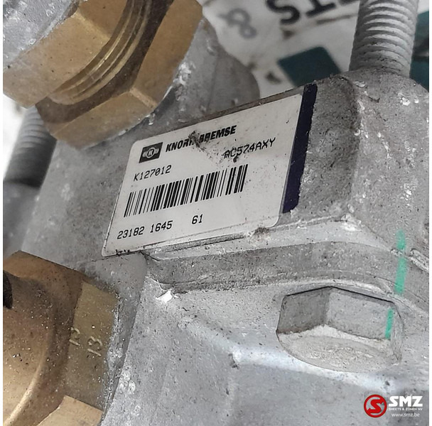 Iveco Occ set van 3 magneetventielen Iveco - Phụ tùng cho Xe tải: hình 3 Iveco Occ set van 3 magneetventielen Iveco - Phụ tùng cho Xe tải: hình 3