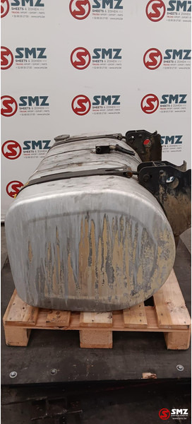 Renault Occ brandstoftank 415L + steunen Renault - Bình nhiên liệu cho Xe tải: hình 3 Renault Occ brandstoftank 415L + steunen Renault - Bình nhiên liệu cho Xe tải: hình 3