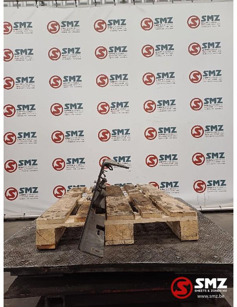 Renault Occ voorbumper Renault - Cản xe cho Xe tải: hình 4 Renault Occ voorbumper Renault - Cản xe cho Xe tải: hình 4