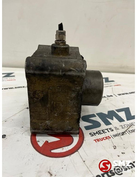 Volvo Occ Hydraulische pomp met PTO Volvo - Bơm thủy lực cho Xe tải: hình 4 Volvo Occ Hydraulische pomp met PTO Volvo - Bơm thủy lực cho Xe tải: hình 4