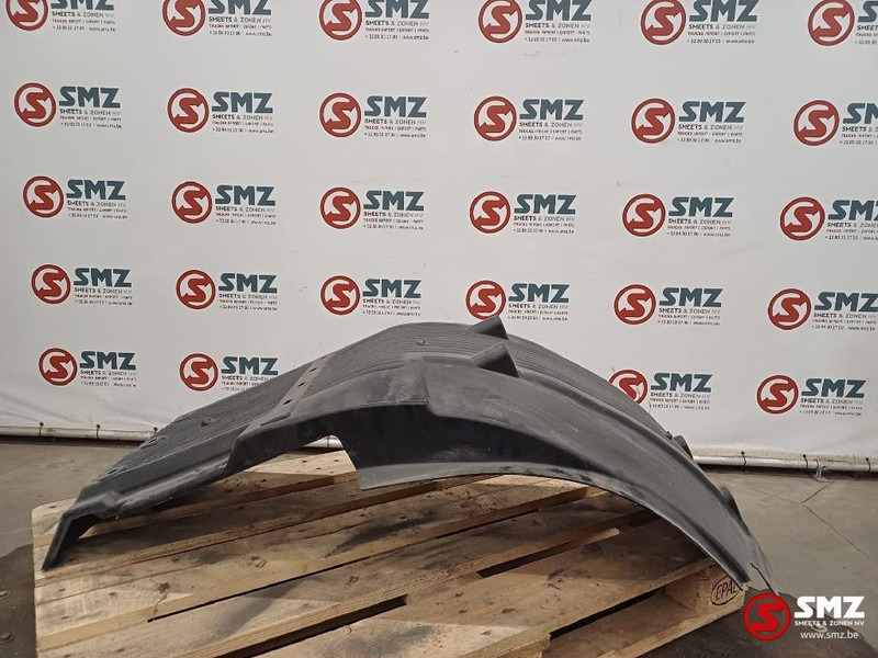 Volvo Occ spatscherm vooraan rechts Volvo - Thân xe và ngoại thất cho Xe tải: hình 1 Volvo Occ spatscherm vooraan rechts Volvo - Thân xe và ngoại thất cho Xe tải: hình 1