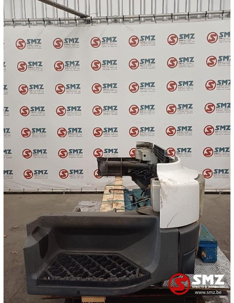 Volvo Occ voorbumper Volvo - Cản xe cho Xe tải: hình 4 Volvo Occ voorbumper Volvo - Cản xe cho Xe tải: hình 4