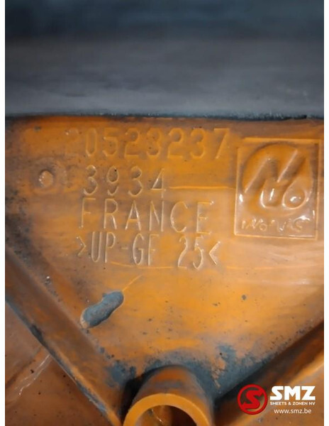 Volvo Occ voorgrille Volvo - Lưới tản nhiệt cho Xe tải: hình 3 Volvo Occ voorgrille Volvo - Lưới tản nhiệt cho Xe tải: hình 3