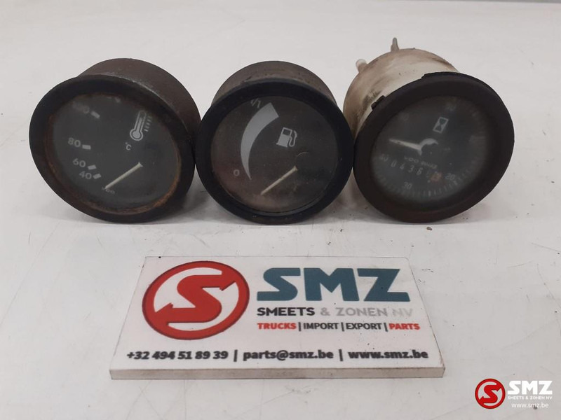 Zettelmeyer Occ set VDO tellers instrumentenpaneel Zettelmeyer - Bảng điều khiển cho Xe tải: hình 1 Zettelmeyer Occ set VDO tellers instrumentenpaneel Zettelmeyer - Bảng điều khiển cho Xe tải: hình 1