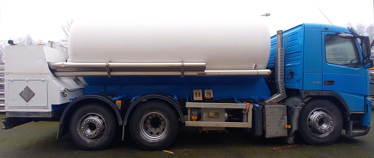 VOLVO Gas tank truck cryogenic used for oxygen, argon, nitrogen. - Xe bồn: hình 1 VOLVO Gas tank truck cryogenic used for oxygen, argon, nitrogen. - Xe bồn: hình 1