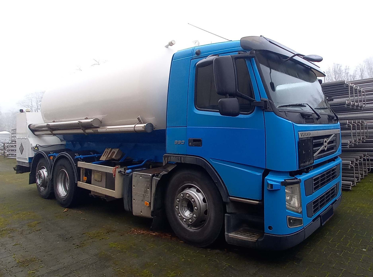 VOLVO Gas tank truck cryogenic used for oxygen, argon, nitrogen. - Xe bồn: hình 2 VOLVO Gas tank truck cryogenic used for oxygen, argon, nitrogen. - Xe bồn: hình 2