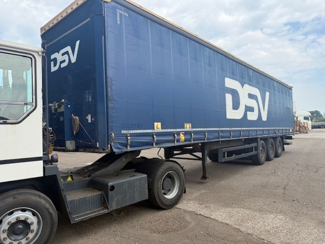 Schmitz Cargobull Laadklep - Sơ mi rơ moóc mui bạt: hình 1 Schmitz Cargobull Laadklep - Sơ mi rơ moóc mui bạt: hình 1