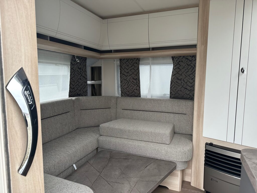 DE LUXE 495 UL 2024 - Rơ moóc kiểu caravan: hình 5 DE LUXE 495 UL 2024 - Rơ moóc kiểu caravan: hình 5