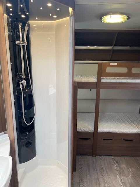 Rơ moóc kiểu caravan Hobby 720 KWFU Prestige 2020: hình 10