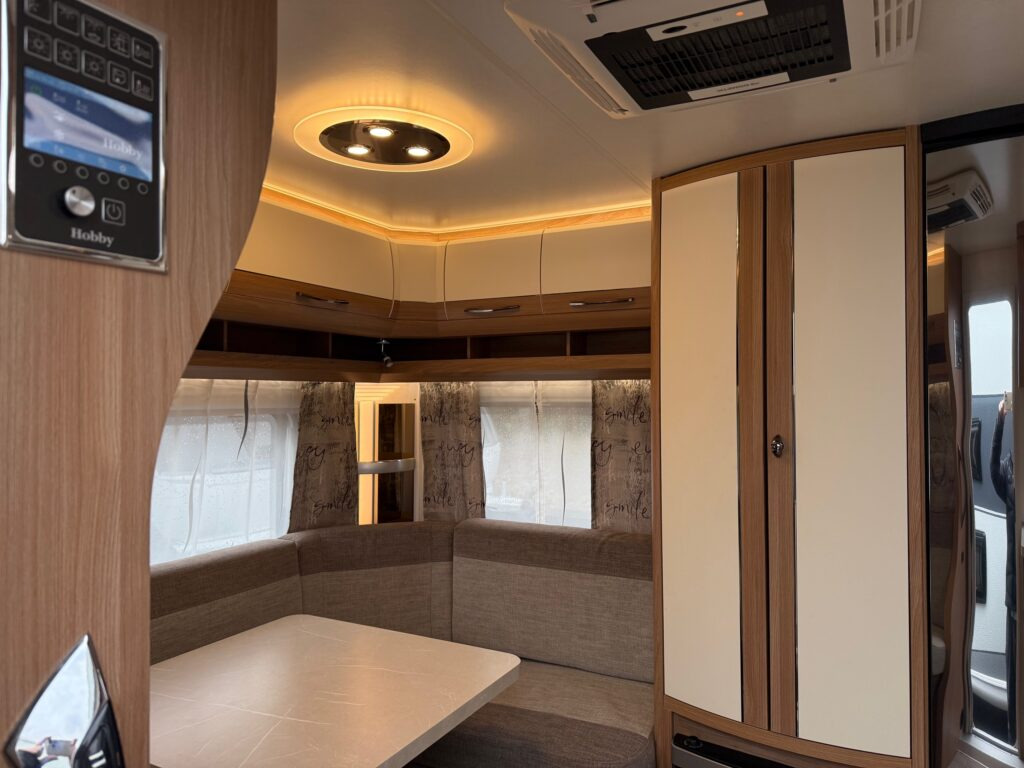 Hobby De Luxe 540 UFf 2020 - Rơ moóc kiểu caravan: hình 5 Hobby De Luxe 540 UFf 2020 - Rơ moóc kiểu caravan: hình 5