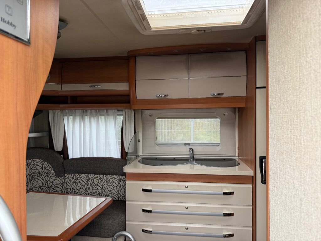 Hobby Excellent 460 UFe 2013 - Rơ moóc kiểu caravan: hình 4 Hobby Excellent 460 UFe 2013 - Rơ moóc kiểu caravan: hình 4