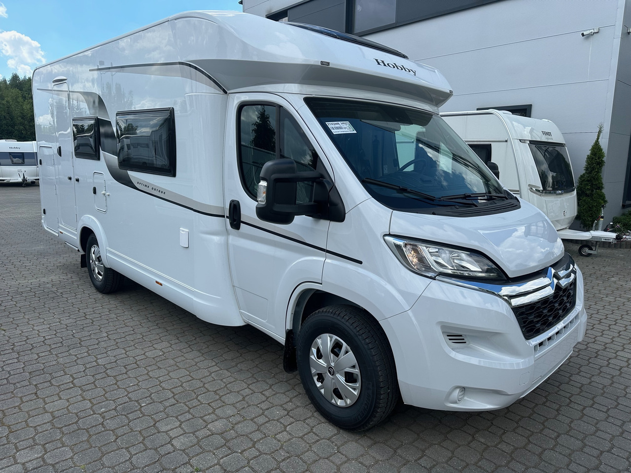 Hobby Optima T65 HKM Ontour 2024 - Xe cắm trại bán tích hợp: hình 2 Hobby Optima T65 HKM Ontour 2024 - Xe cắm trại bán tích hợp: hình 2