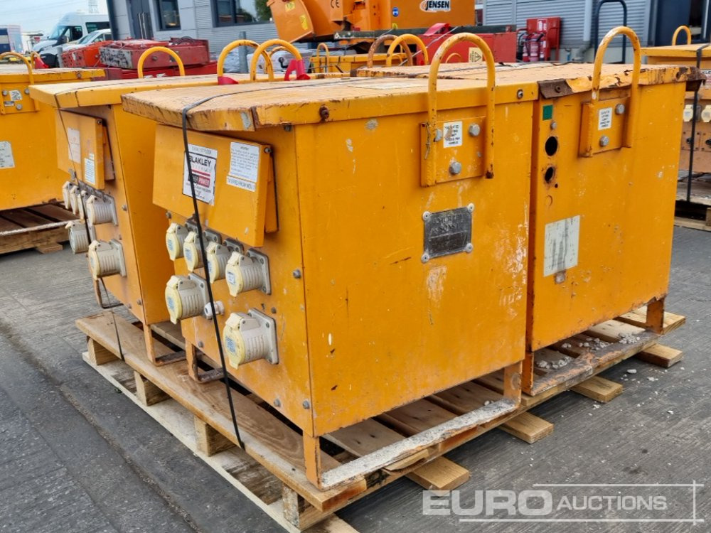 110 Volt Transformer (4 of) - Trang thiết bị xây dựng: hình 5 110 Volt Transformer (4 of) - Trang thiết bị xây dựng: hình 5