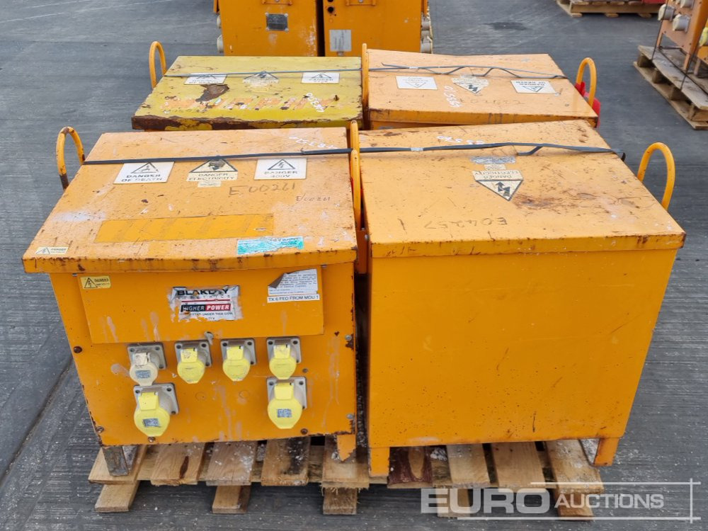 110 Volt Transformer (4 of) - Trang thiết bị xây dựng: hình 2 110 Volt Transformer (4 of) - Trang thiết bị xây dựng: hình 2