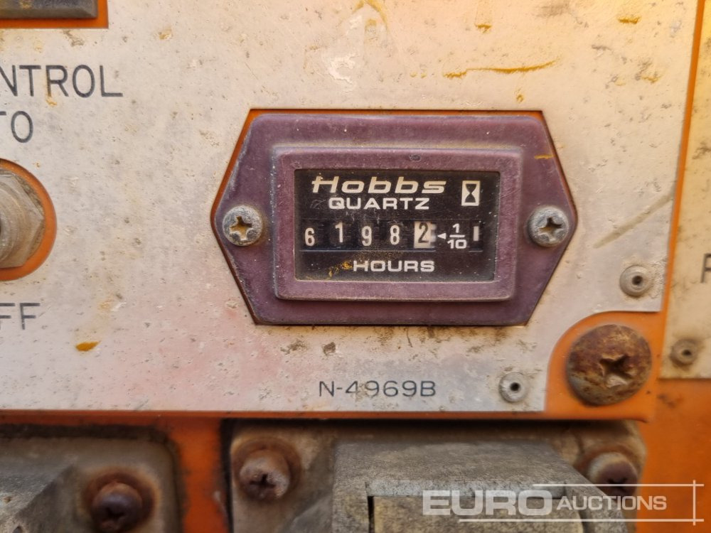 Bộ phát điện 110Volt Generator/Welder, 3 Cylinder Engine (2 of), 230Volt Generator/Welder, Engine (Parts Missing): hình 32