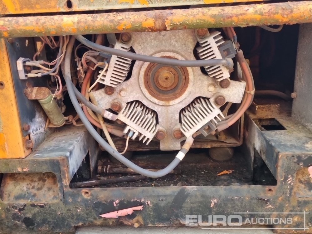 Bộ phát điện 110Volt Generator/Welder, 3 Cylinder Engine (2 of), 230Volt Generator/Welder, Engine (Parts Missing): hình 14